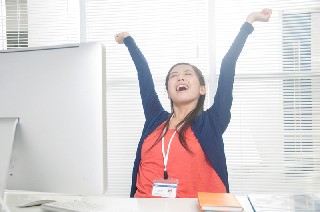 信用情報機関に記録が残るため何年でクレジットカードを作れるか？